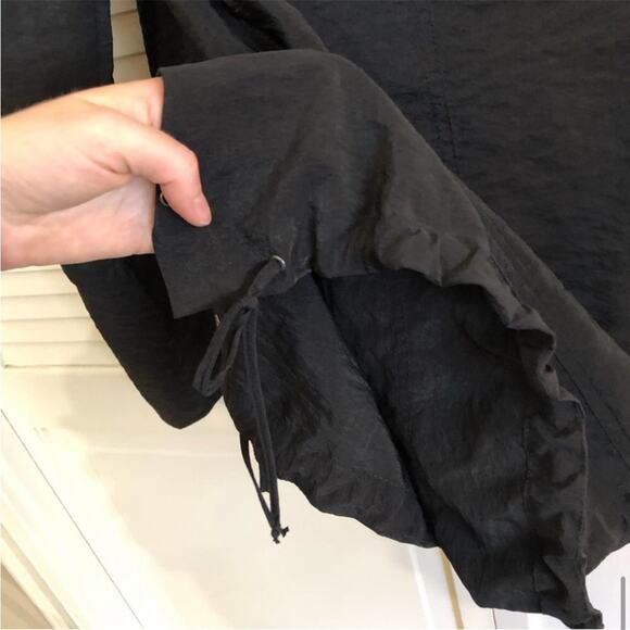 Ryan Roberts Black Windbreaker Jacket - Picture 5 of 7